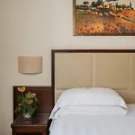 Hotel Athena 4*