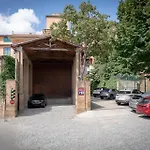 Hotel Athena
