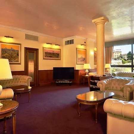 Athena Hotel 4*