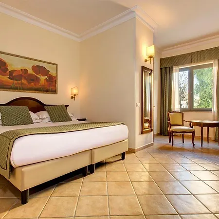 Hotel Athena 4*