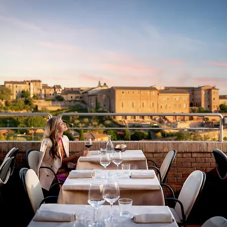 Athena Hotel 4*